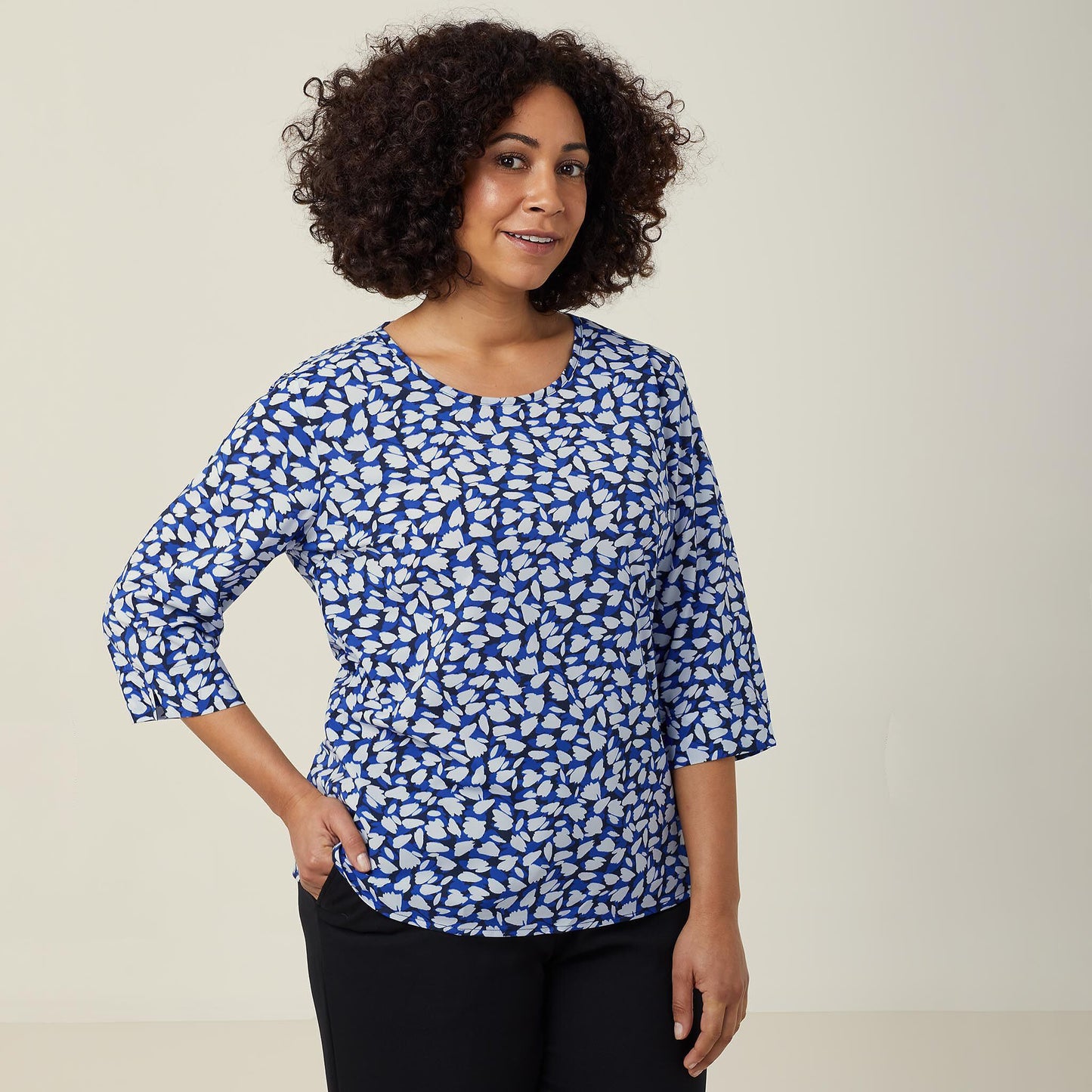 CATUFN-ANTIBACTERIAL PETAL PRINT 3/4 SLEEVE TOP