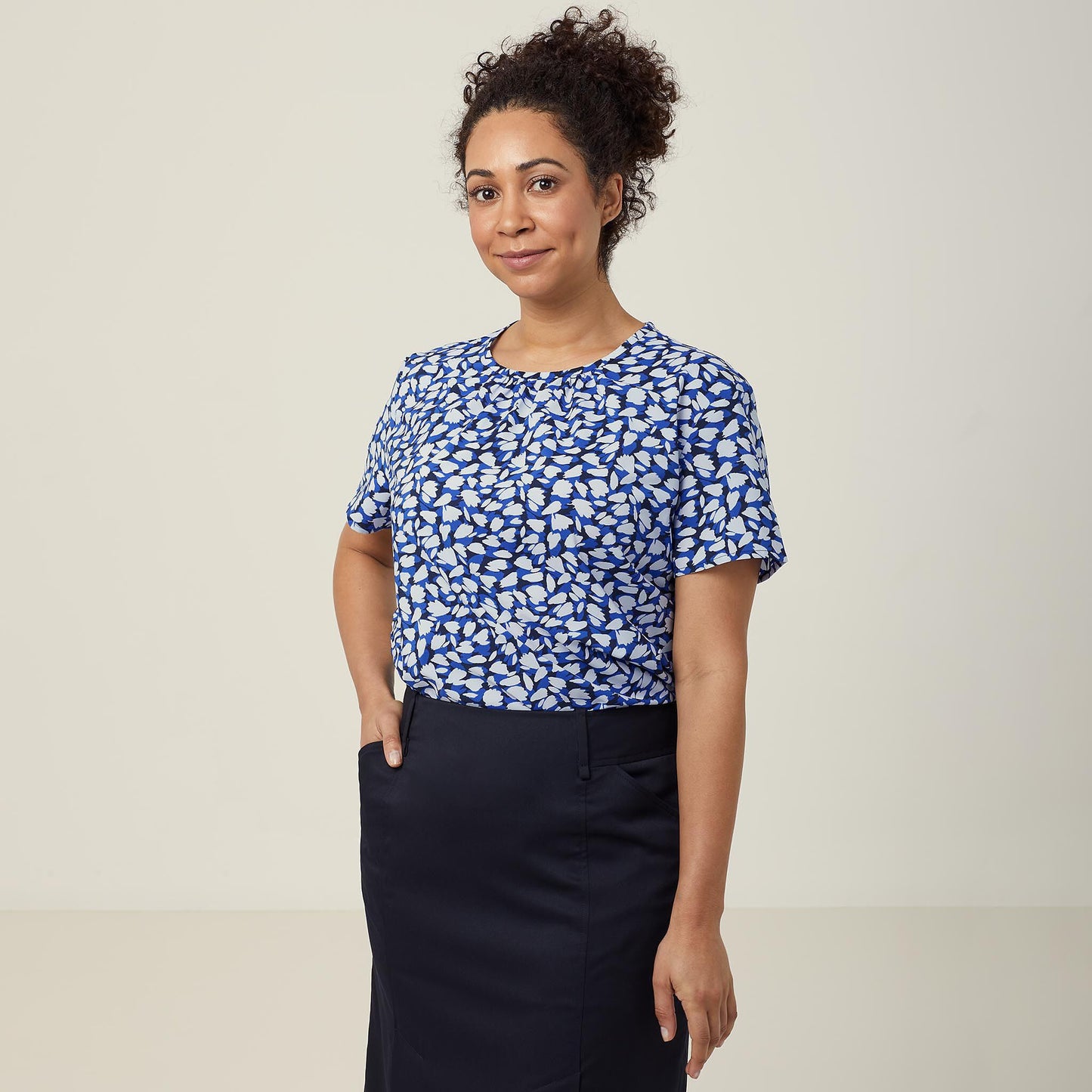 CATUFA-ANTIBACTERIAL PETAL PRINT SHORT SLEEVE TOP