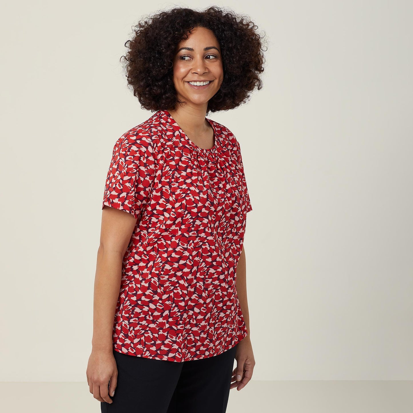 CATUFA-ANTIBACTERIAL PETAL PRINT SHORT SLEEVE TOP