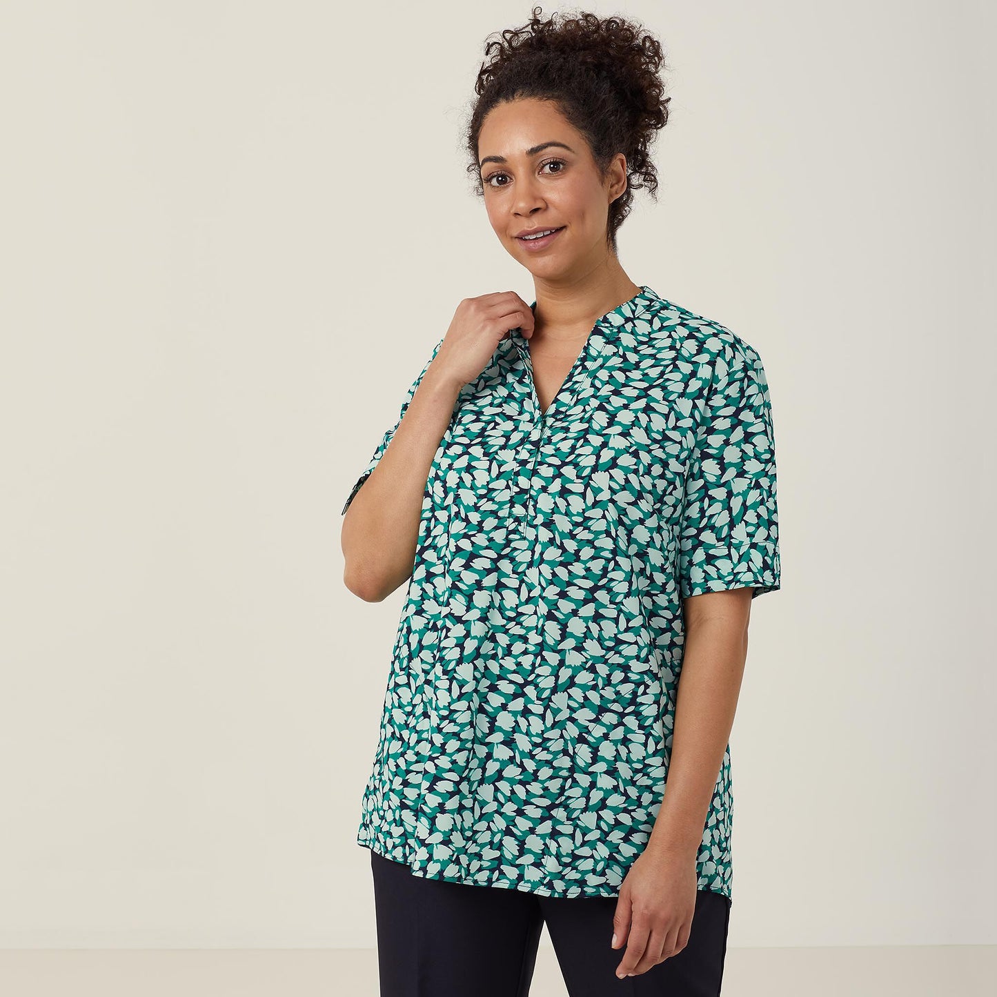 CATUHU-ANTIBACTERIAL PETAL PRINT SHORT SLEEVE TUNIC